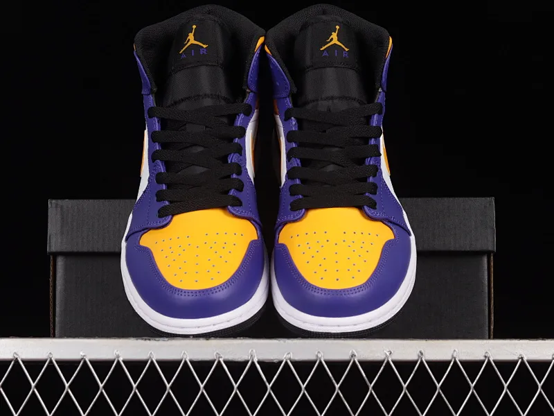 All categories Air Jordan Jordan series basketball shoes Air Jordan 1 Mid G version pure original Air Jordan 1 Mid "Lakers" AJ1 Joe 1 Lakers color matching Chinese basketball shoes DQ8426-517